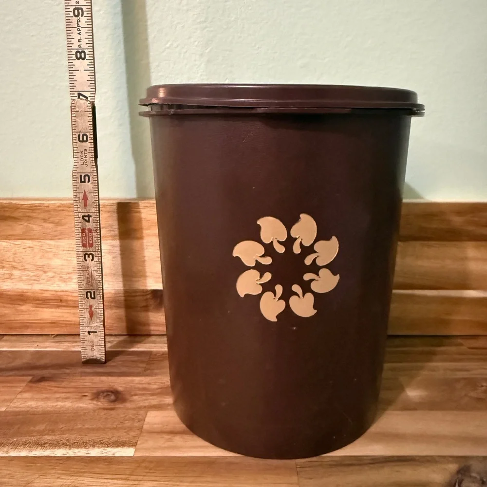 Brown Tupperware Set - Picture 2 of 2